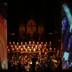 2006_ Samson Videoprojektionen im Set – 02.JPG